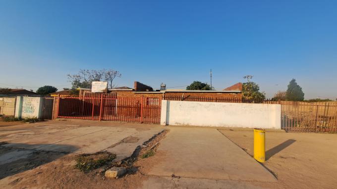 2 Bedroom House for Sale For Sale in Soshanguve - MR646594