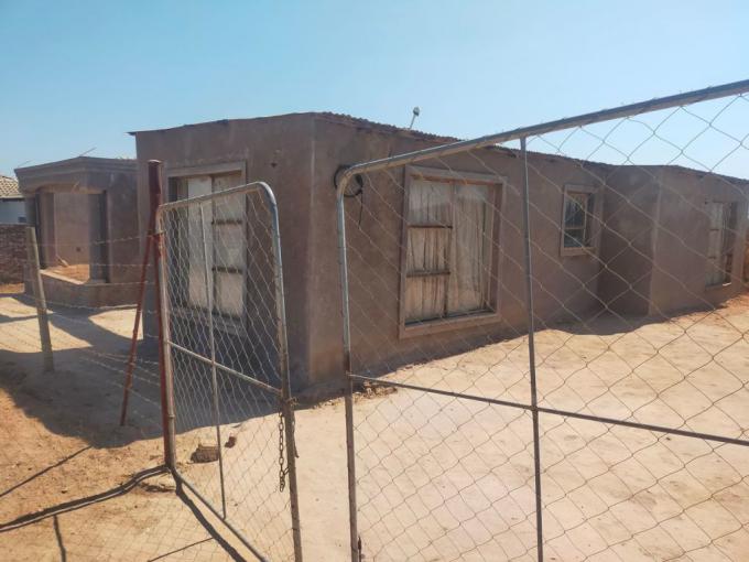 3 Bedroom House for Sale For Sale in Thohoyandou - MR646621