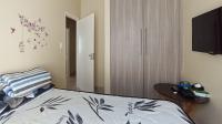 Bed Room 1 - 9 square meters of property in Heatherview