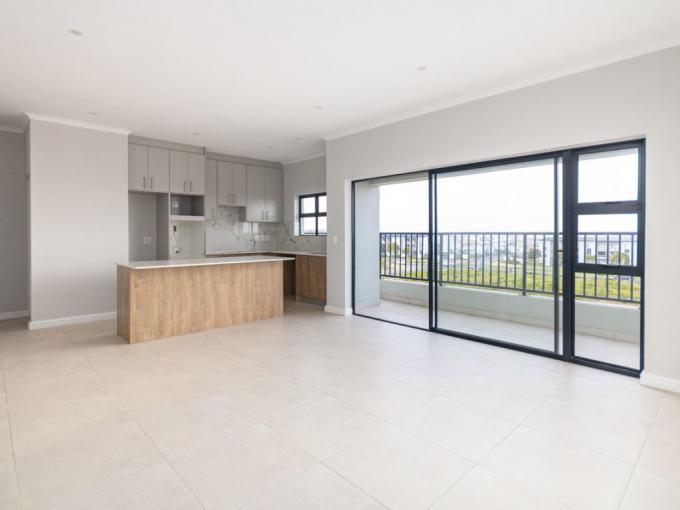 3 Bedroom Apartment for Sale For Sale in The Sandown - MR646843