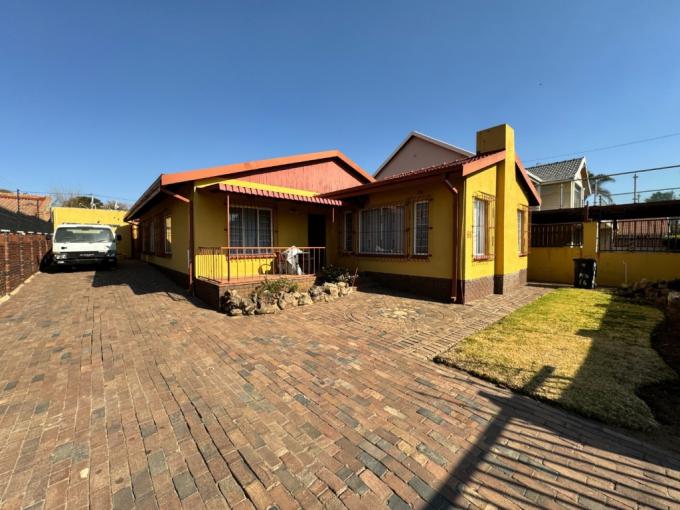 4 Bedroom House to Rent in Kensington - JHB - Property to rent - MR646906