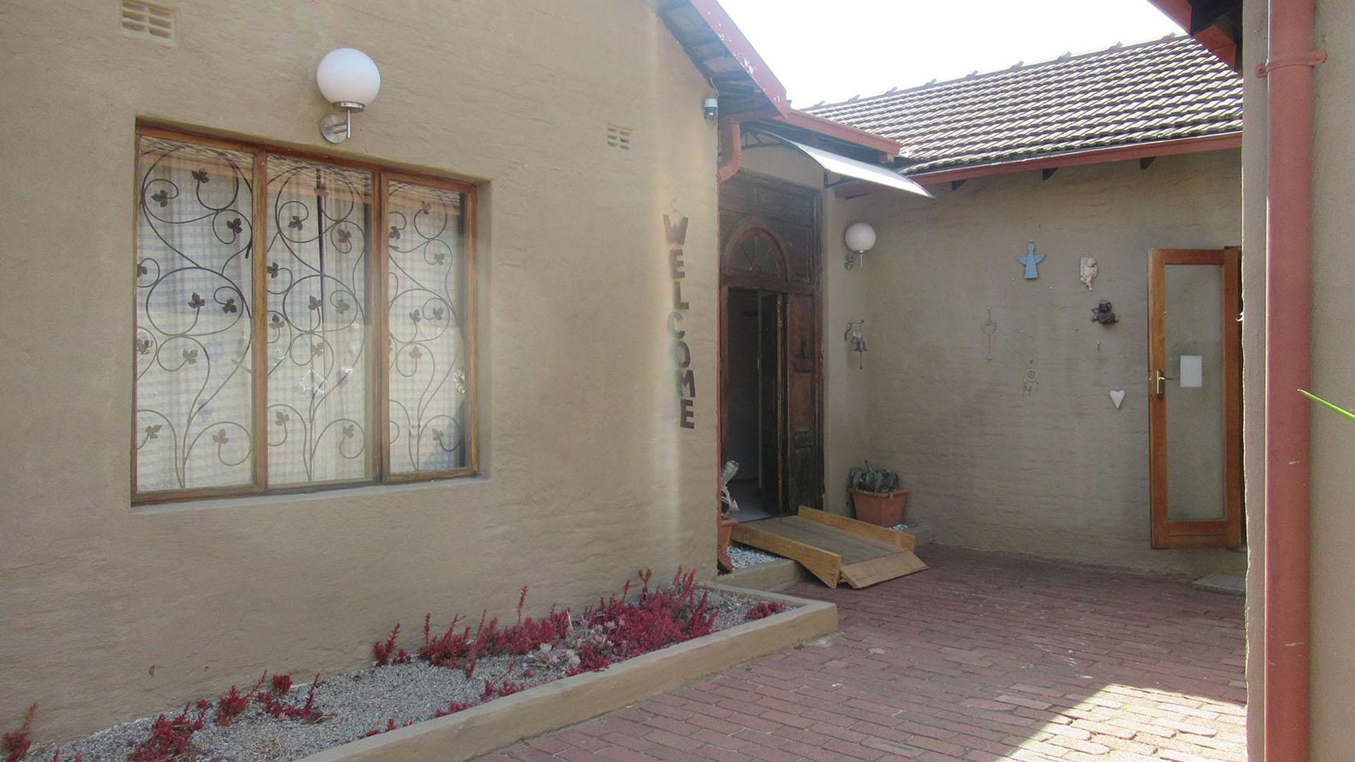 Front View of property in Rosebank - JHB