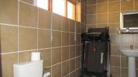 Bathroom 2 - 7 square meters of property in Rosebank - JHB