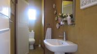 Bathroom 3+ - 31 square meters of property in Rosebank - JHB