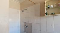 Bathroom 2 - 7 square meters of property in Doornpoort