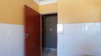 Bathroom 1 - 5 square meters of property in Doornpoort