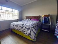 Main Bedroom of property in Pretoria Gardens