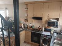 Kitchen of property in Farrar Park