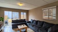 Lounges - 23 square meters of property in Farrar Park