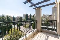 Balcony of property in Lone Hill