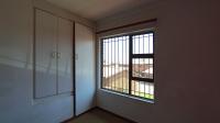 Bed Room 1 - 10 square meters of property in Klopperpark