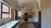 Kitchen - 14 square meters of property in Klopperpark