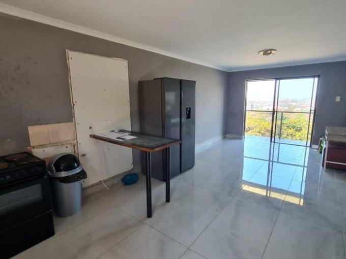 3 Bedroom Apartment for Sale For Sale in Montclair (Dbn) - MR647325