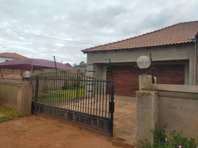 3 Bedroom House for Sale For Sale in Thohoyandou - MR647446