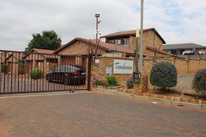 2 Bedroom Duplex for Sale For Sale in Weltevreden Park - MR647465