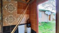 Bathroom 1 of property in Rhodesfield