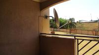 Balcony - 9 square meters of property in Meredale