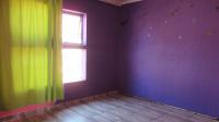 Bed Room 2 - 15 square meters of property in Meredale