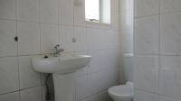 Bathroom 1 of property in Meredale