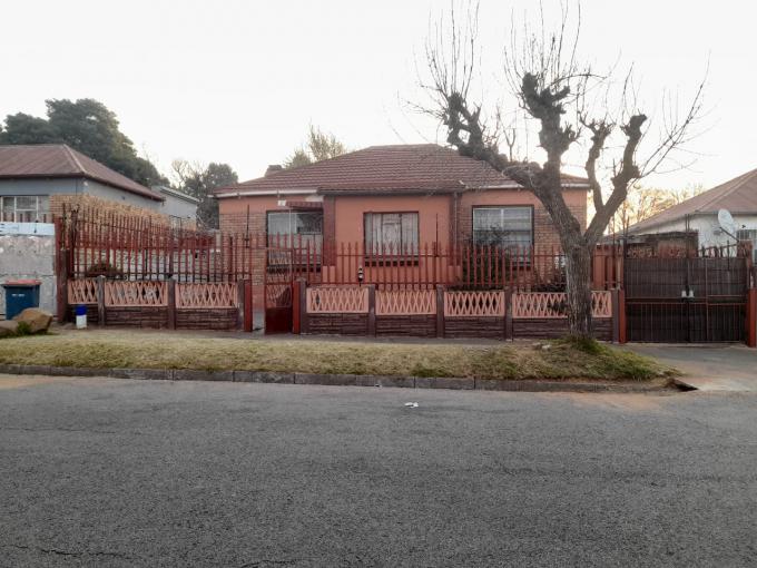 5 Bedroom House for Sale For Sale in Rosettenville - MR647746