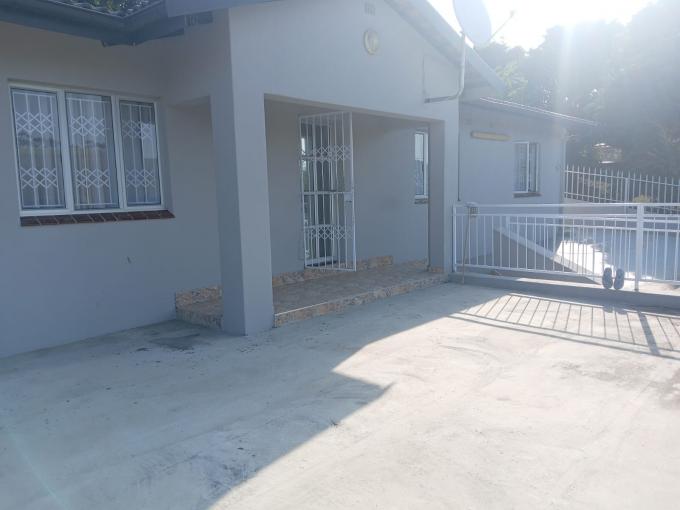 8 Bedroom House for Sale For Sale in Stanger - MR647774