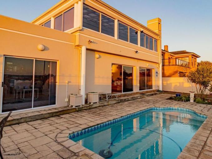 5 Bedroom House for Sale For Sale in Hermanus - MR647808