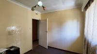 Study - 12 square meters of property in Selcourt