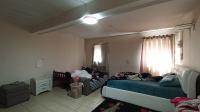 Bed Room 1 - 30 square meters of property in Kensington - JHB