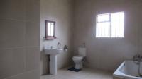 Bathroom 1 - 10 square meters of property in Maraisburg