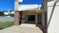 Patio - 12 square meters of property in Witkoppen