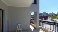 Balcony - 24 square meters of property in Olivedale