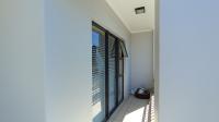 Balcony - 24 square meters of property in Olivedale