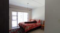 Main Bedroom - 17 square meters of property in Olivedale