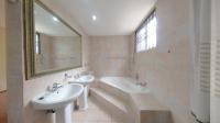 Main Bathroom - 10 square meters of property in Morningside - DBN