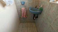 Guest Toilet - 2 square meters of property in Pietermaritzburg (KZN)