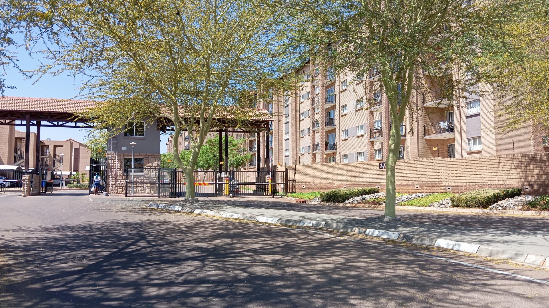 Front View of property in Annlin West