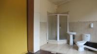 Main Bathroom - 6 square meters of property in Florida Lake