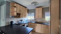 Kitchen - 8 square meters of property in Brackendowns