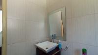 Bathroom 1 - 5 square meters of property in Ridgeway