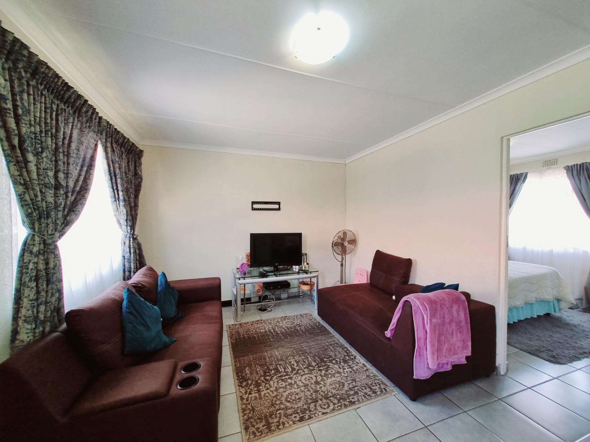 Lounges of property in Umtata