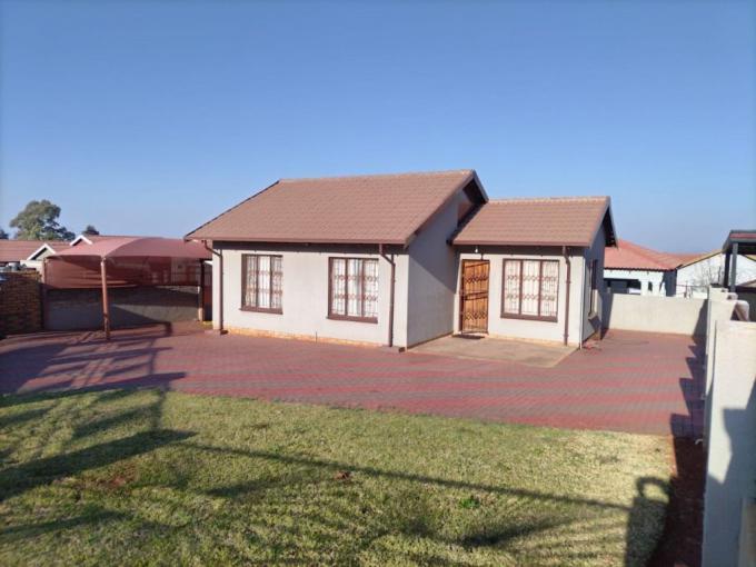 3 Bedroom House for Sale For Sale in Tlhabane West - MR648282