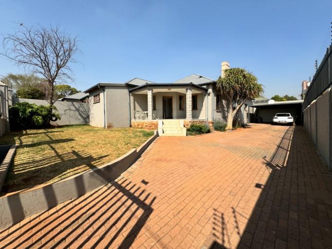 3 Bedroom House for Sale For Sale in Kensington - JHB - MR648323