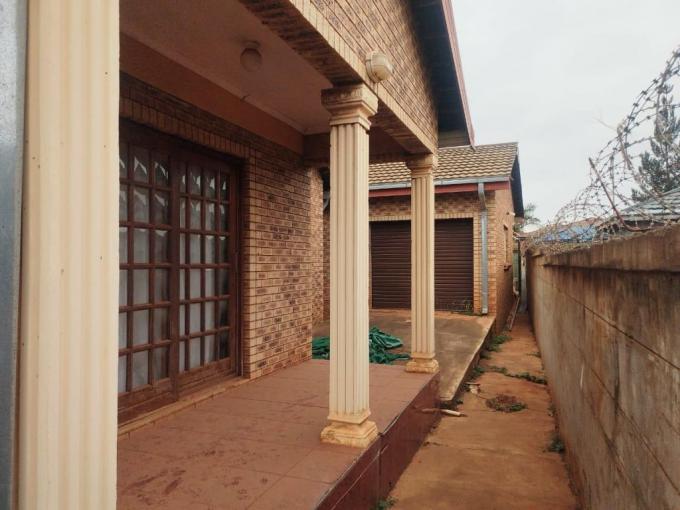 3 Bedroom House for Sale For Sale in Thohoyandou - MR648510