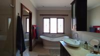 Main Bathroom - 13 square meters of property in Bryanston