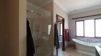 Main Bathroom - 13 square meters of property in Bryanston