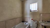 Bathroom 1 - 4 square meters of property in Golden Gardens