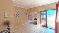 Dining Room - 15 square meters of property in Amanzimtoti 