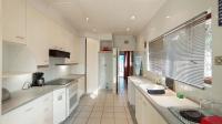 Kitchen - 32 square meters of property in Amanzimtoti 