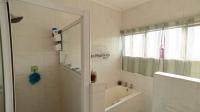 Bathroom 1 - 6 square meters of property in Amanzimtoti 