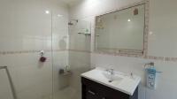 Main Bathroom - 7 square meters of property in Amanzimtoti 